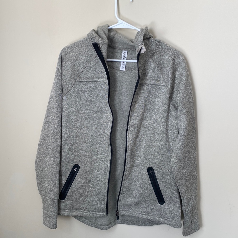 Beige/gray zip up jacket with thumb holes medium
